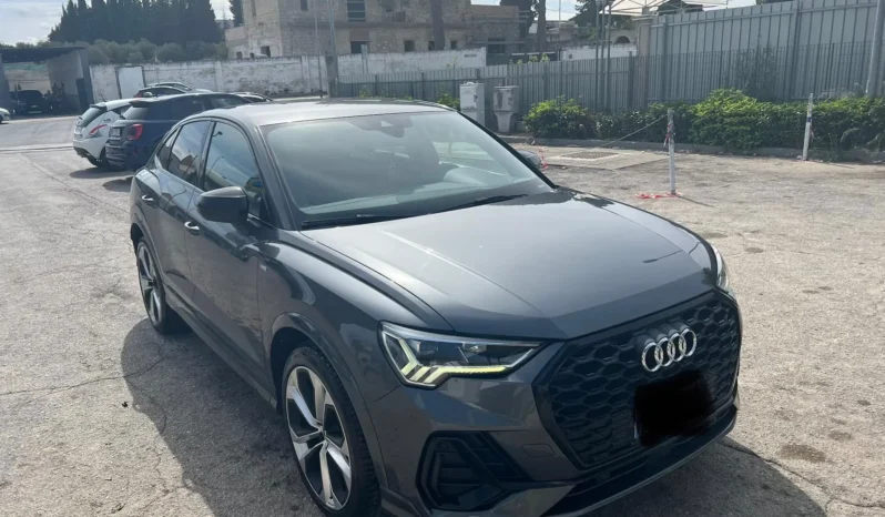 
								AUDI Q3 SPORTBACK completo									
