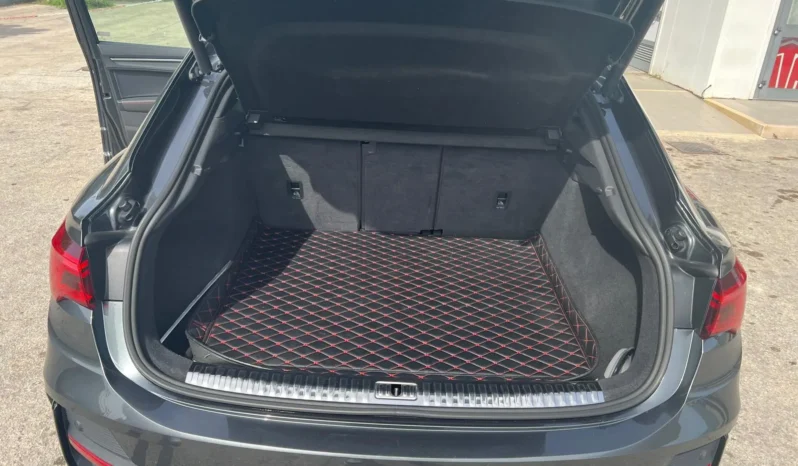 
								AUDI Q3 SPORTBACK completo									