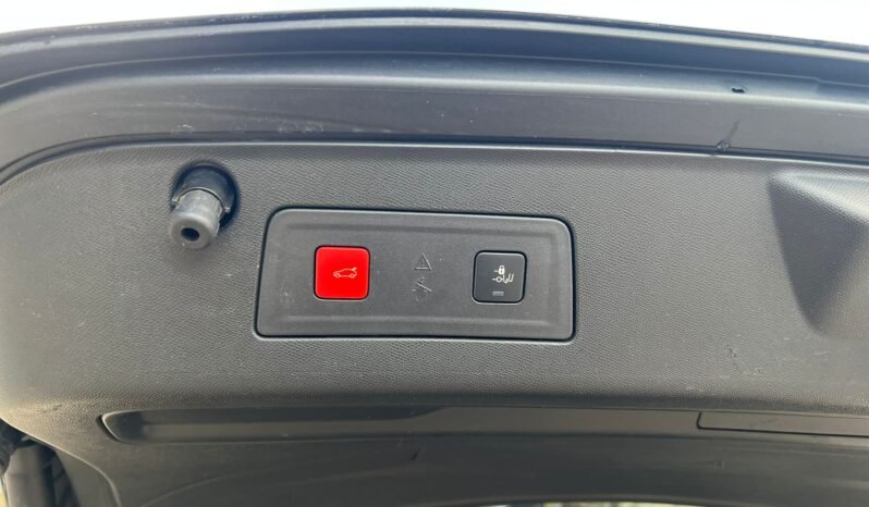 
								Peugeot 508 EAT8 completo									