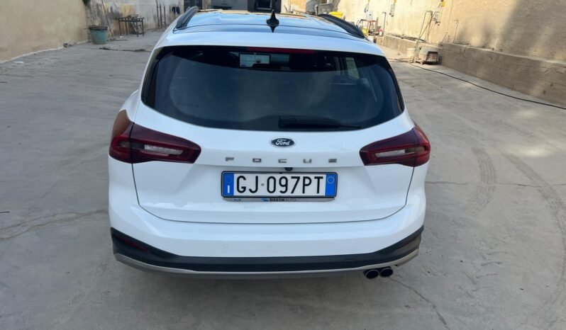 
								Ford Focus Active 2022 completo									